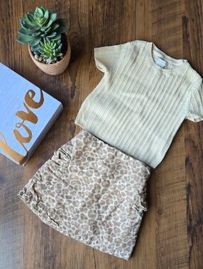 Cynthia Rowley Girls 5/6 Short-Sleeve Ribbed Sweater Matching Animal Print Skirt